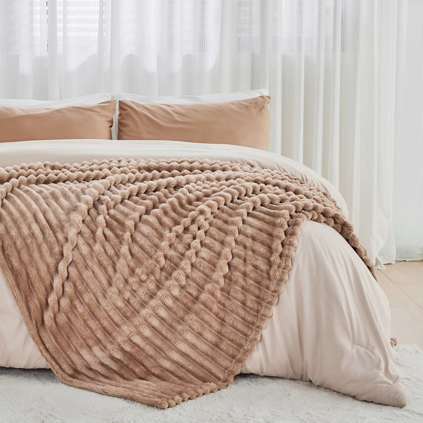 La Câline™ Blanket